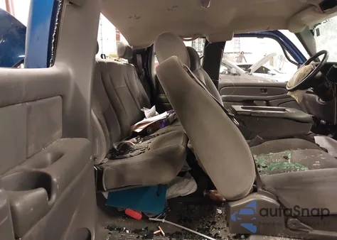 2004 GMC Sierra 2500Hd Sle z USA, uszkodzony, nr VIN 1GTHC29U74E369734